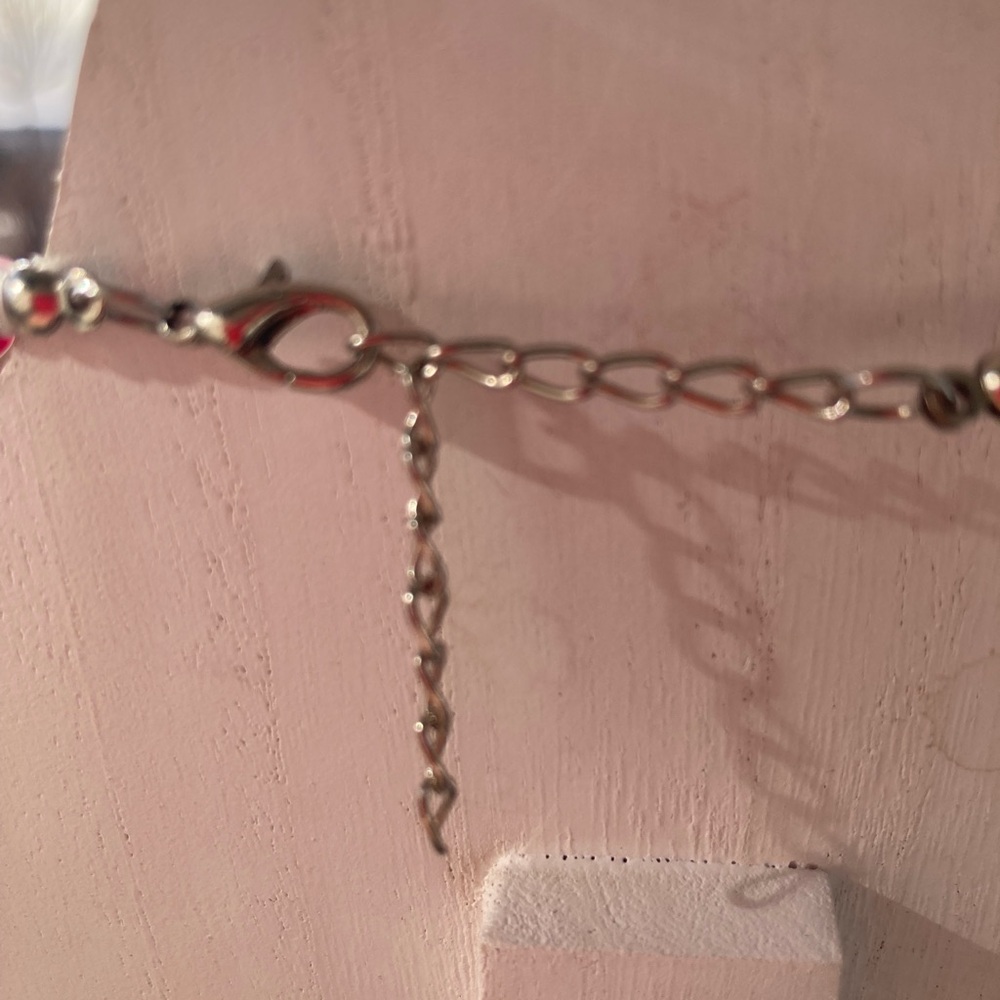 Pink Acrylic Bead Necklace Silvertone etched 21” - Picture 5 of 9